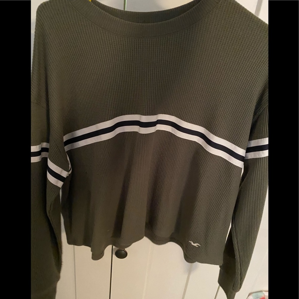 HOLLISTER green long sleeve shirt